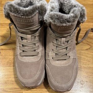Skechers Women's Tan Fur-Lined Boots